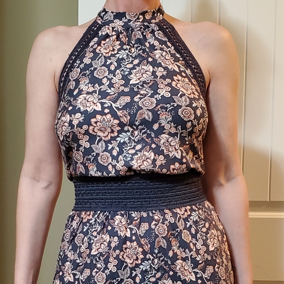 NWOT Floral summer dress. - Picture 5 of 6